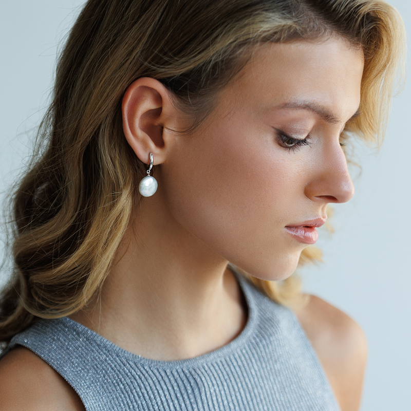 Sidabriniai auskarai su perlais