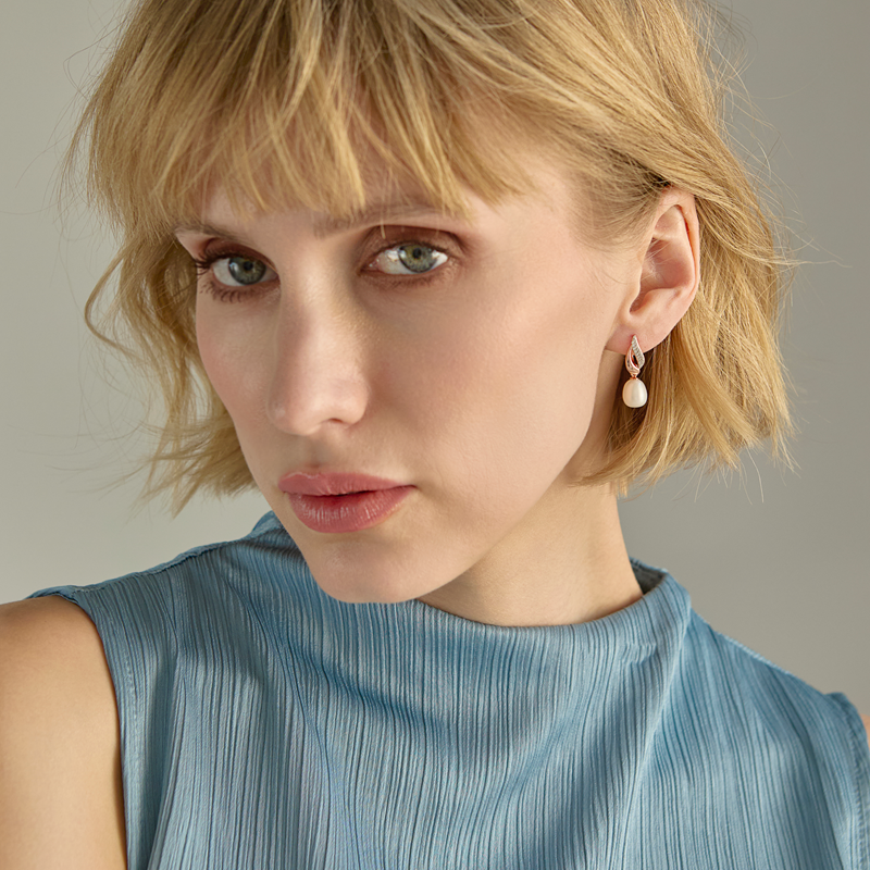 Paauksuoti sidabriniai auskarai su perlais ir cirkoniais