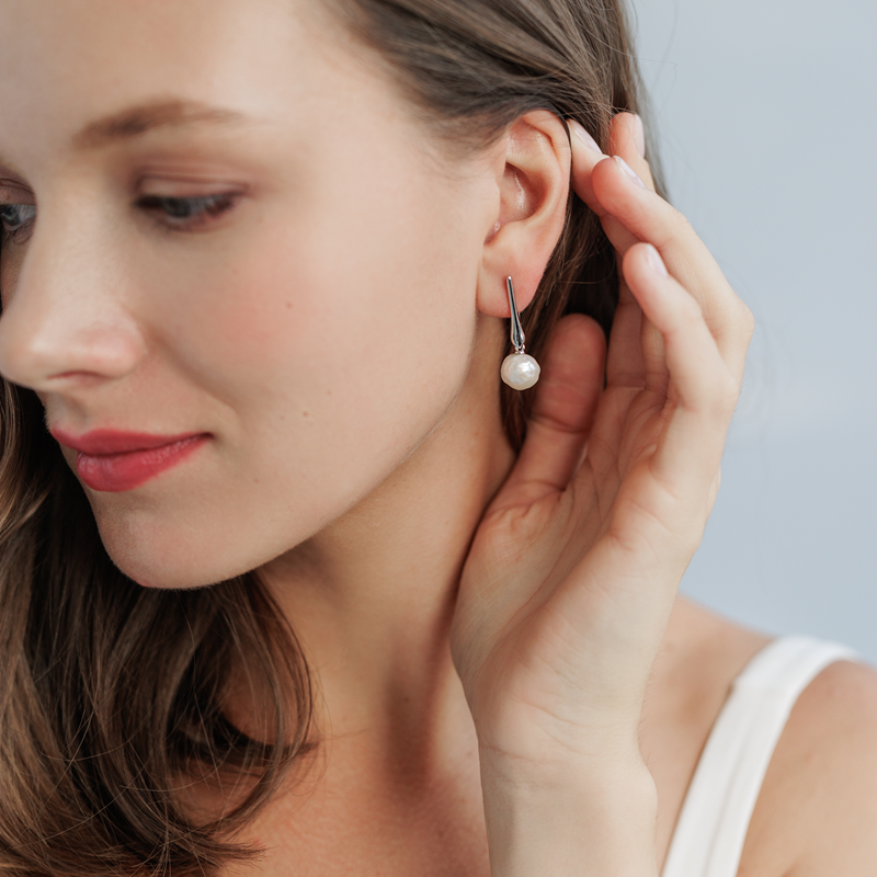 Sidabriniai auskarai su perlais