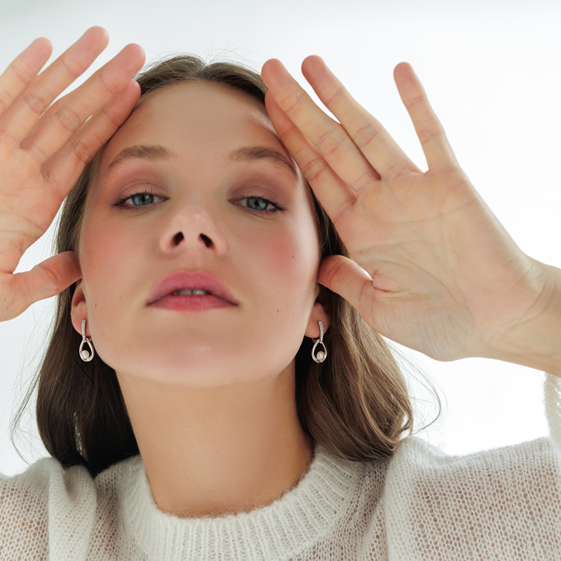 Sidabriniai auskarai su perlais ir cirkoniais