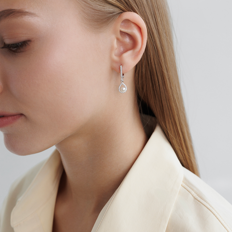 Sidabriniai auskarai su perlais ir cirkoniais