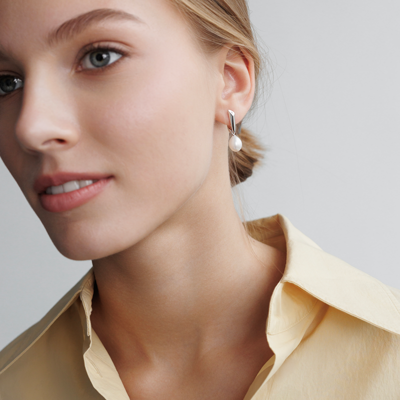 Sidabriniai auskarai su perlais