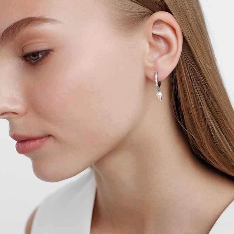 Sidabriniai auskarai su perlais ir cirkoniais