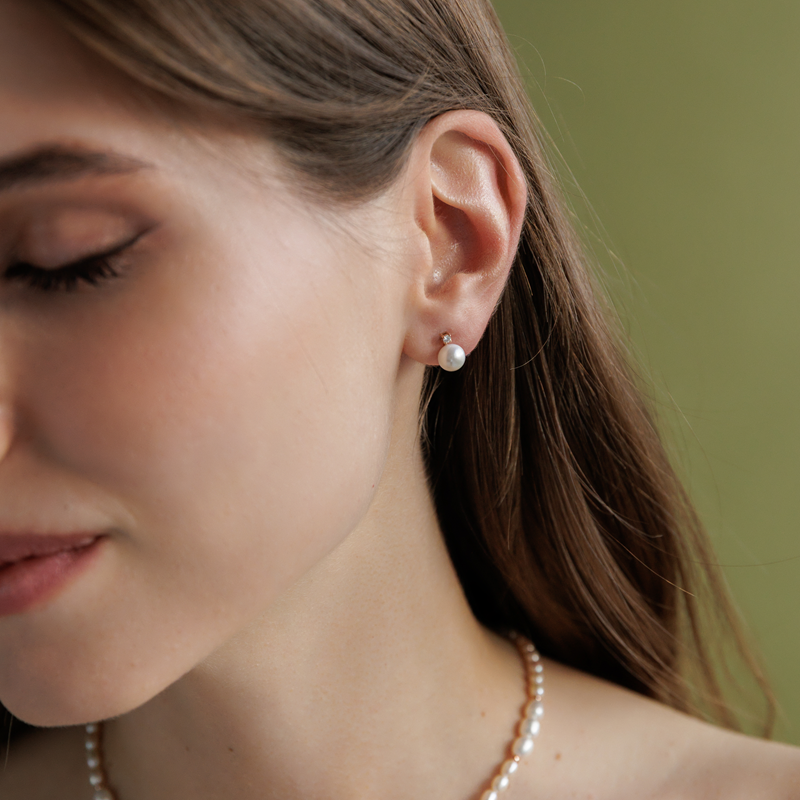 Auksiniai auskarai su perlais ir cirkoniais