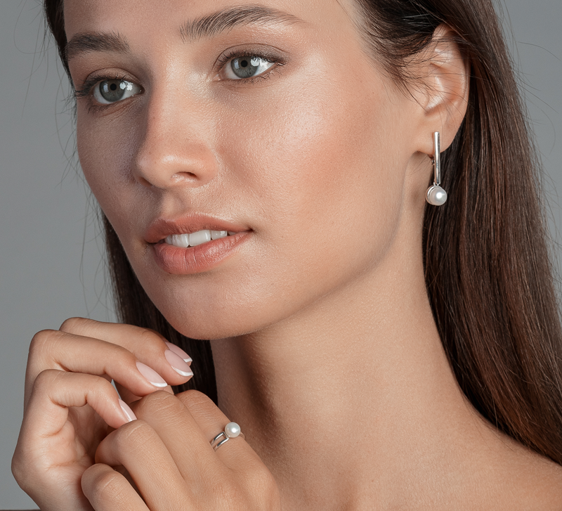 Sidabriniai auskarai su perlais