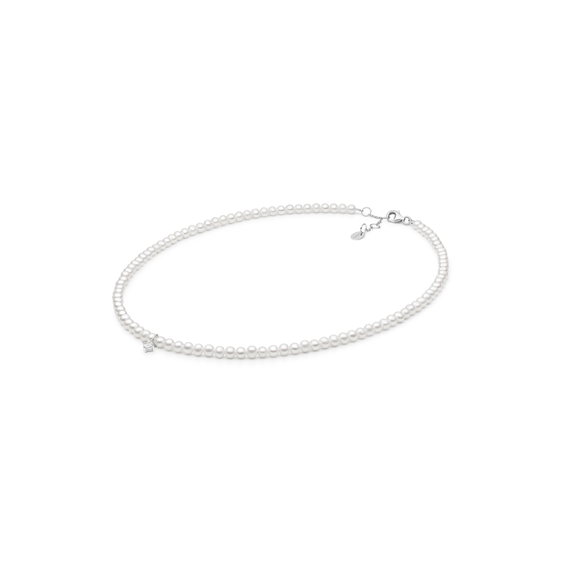 Perlų vėrinys su sidabru ir cirkoniais