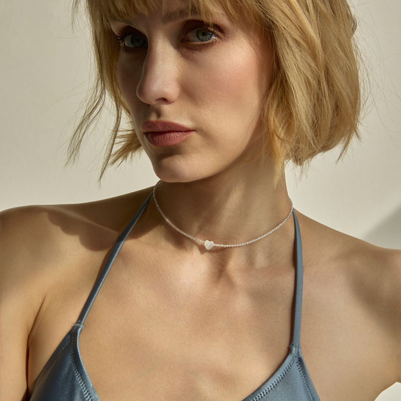 Cirkonių vėrinys su sidabru ir perlamutru