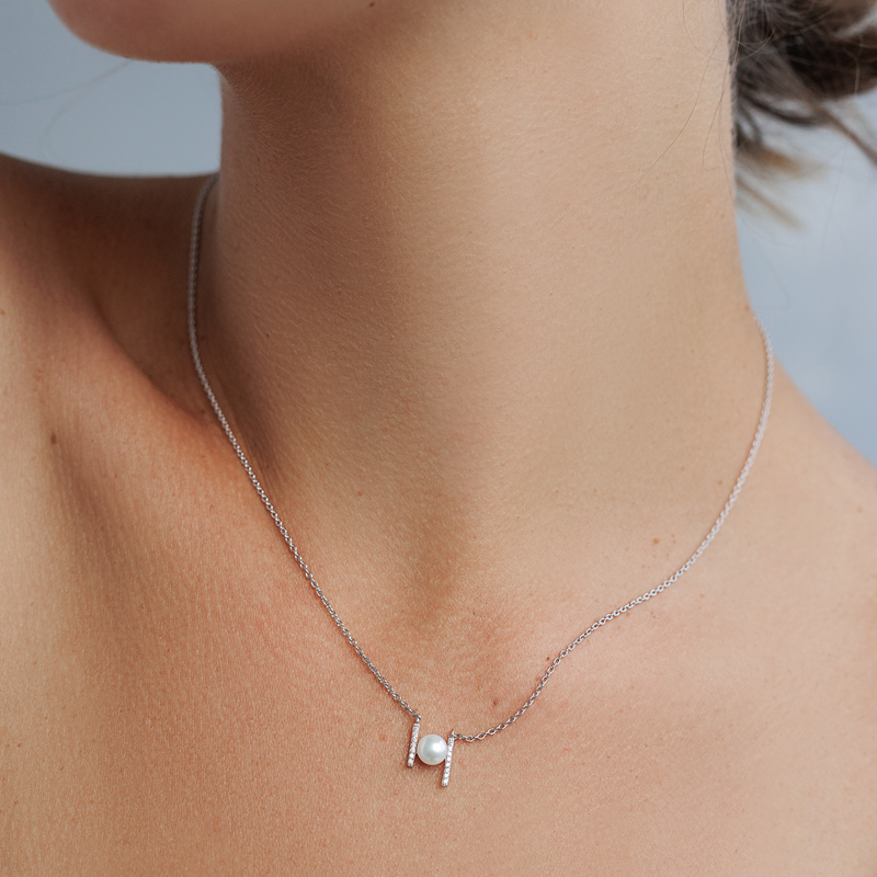 Sidabrinė grandinėlė su perlu ir cirkoniais