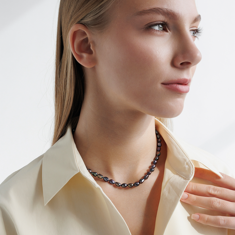 Perlų vėrinys su sidabru