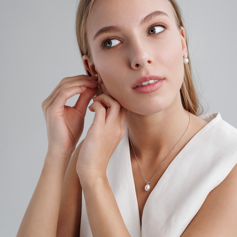 Sidabrinė grandinėlė su perlu