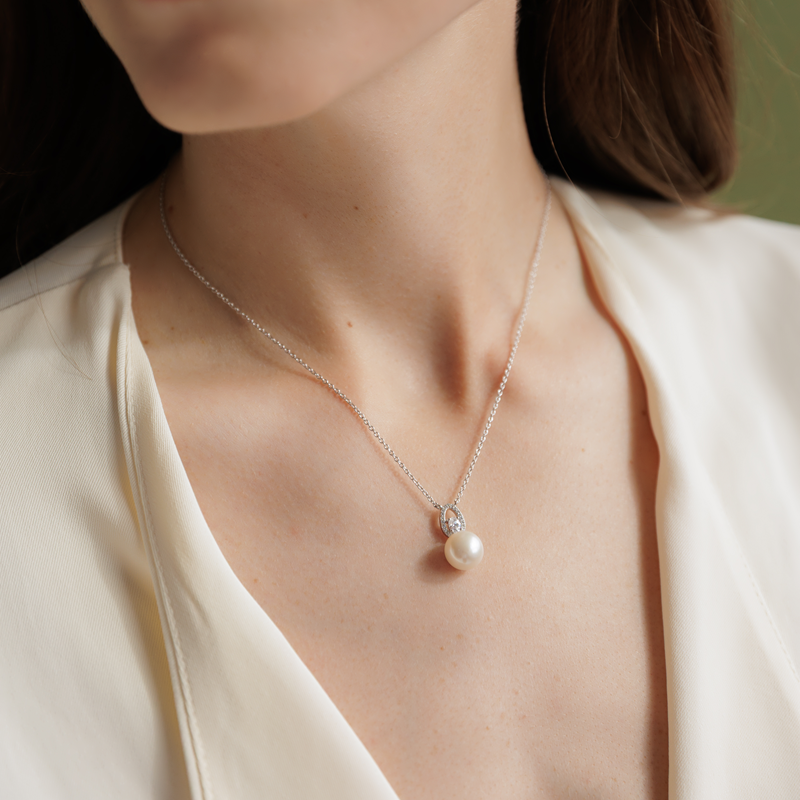Sidabrinė grandinėlė su perlu ir cirkoniais